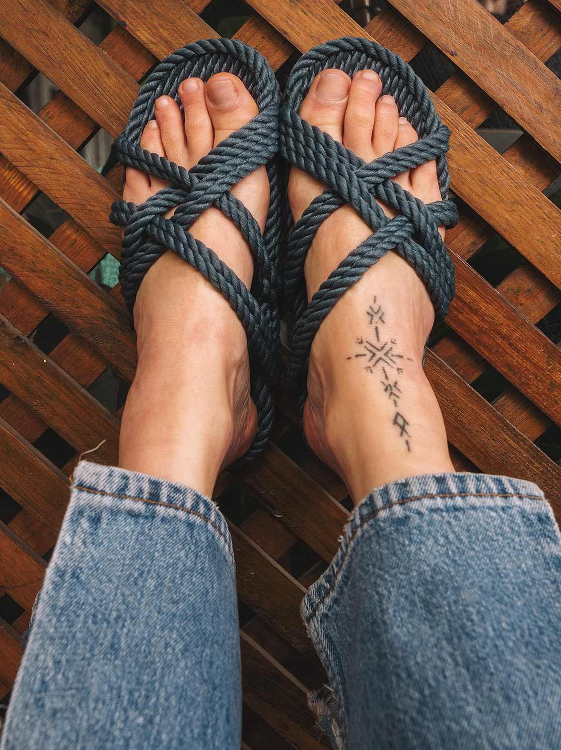 Nomad Sandal In Denim Noir